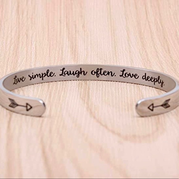 “Live Simply, Laugh Often, Love Deeply” Bracelet. - Picture 4 of 6